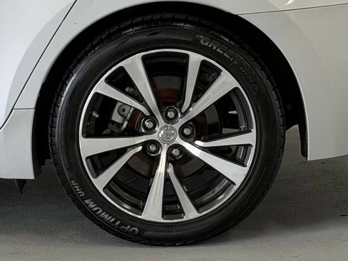 Used 2017 Nissan Maxima 3.5 SV FWD image 8