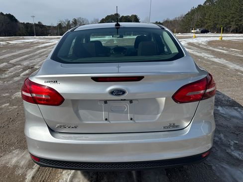 Used 2016 Ford Focus SE image 7