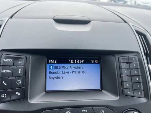 Used 2019 Ford Edge SE image 21