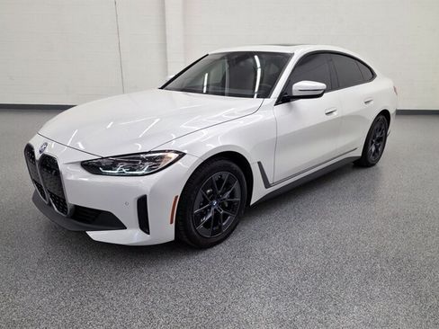 Used 2023 BMW i4 eDrive35 w/ Premium Package RWD image 4