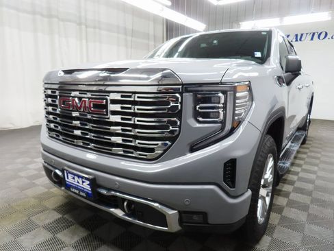Used 2025 GMC Sierra 1500 Denali AWD/4WD image 6