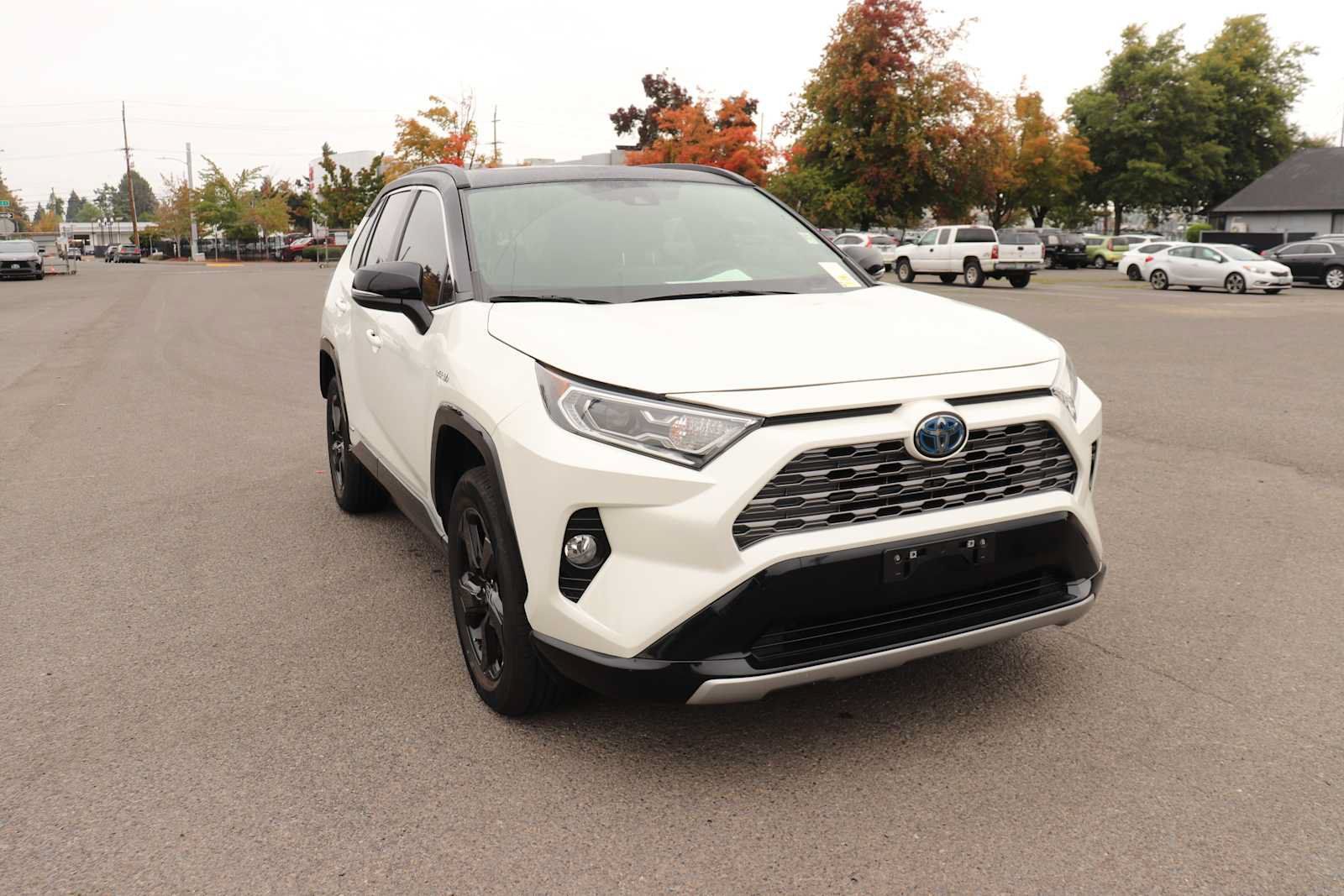 Used 2020 Toyota RAV4 XSE AWD/4WD image 3