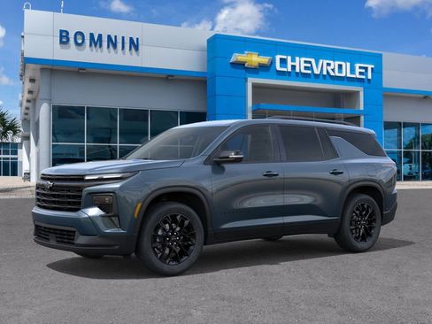 New 2026 Chevrolet Traverse LT w/ Midnight/Sport Edition image 3