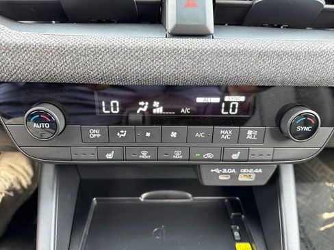 Certified 2026 Subaru Outback Limited AWD/4WD image 14