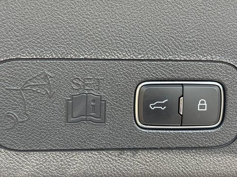Used 2025 Lincoln Aviator Reserve AWD/4WD image 27