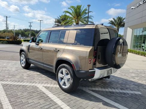 New 2025 Land Rover Defender 110 S AWD/4WD image 3
