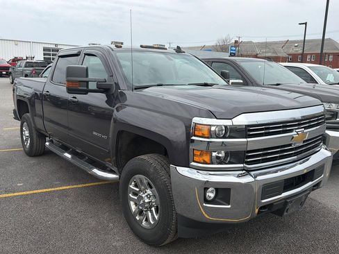 Used 2015 Chevrolet Silverado 3500 LT w/ LT Convenience Package image 3