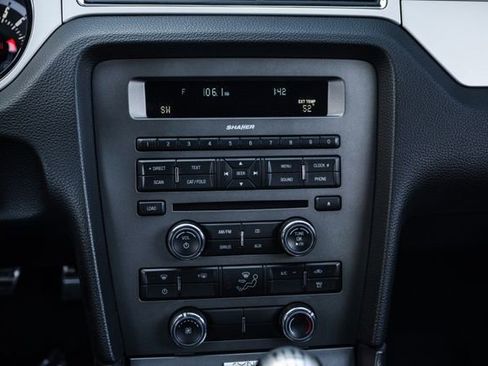 Used 2013 Ford Mustang GT Premium image 12