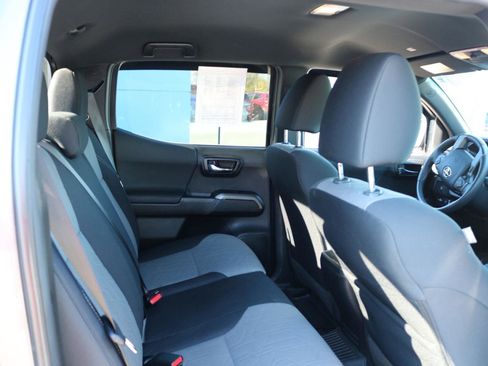 Used 2023 Toyota Tacoma TRD Sport image 18