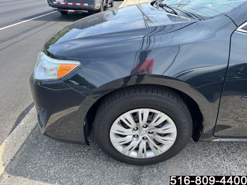 Used 2014 Toyota Camry LE FWD image 9