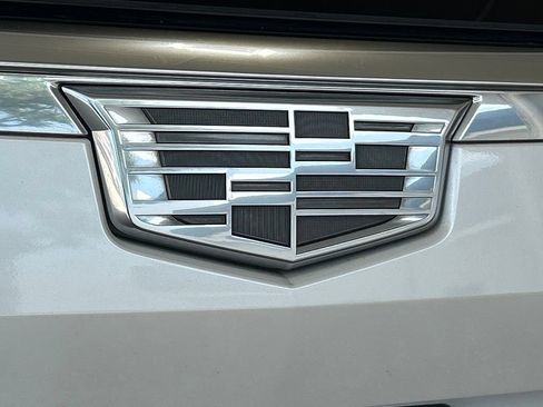 Used 2022 Cadillac Escalade Premium Luxury w/ Performance Package RWD image 23