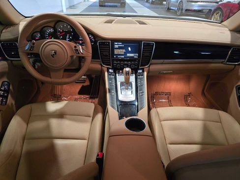 Used 2011 Porsche Panamera RWD image 20