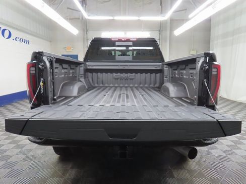 Used 2025 GMC Sierra 2500 AT4X image 43