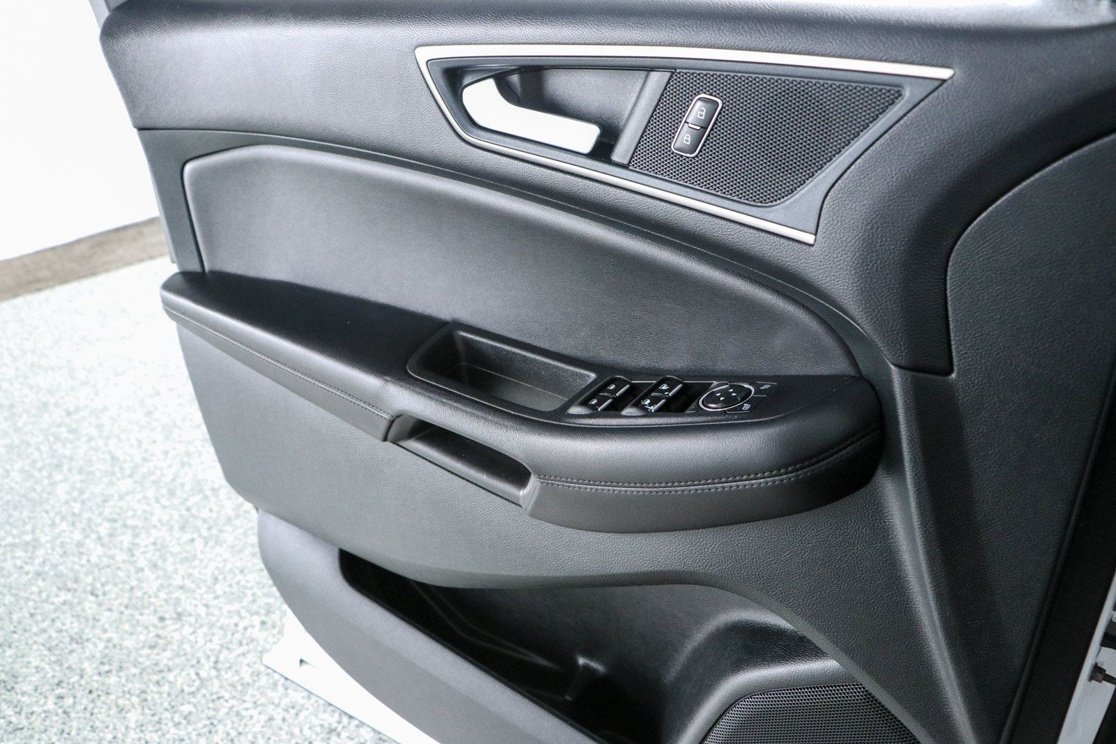 Used 2024 Ford Edge SEL w/ Convenience Package AWD/4WD image 22