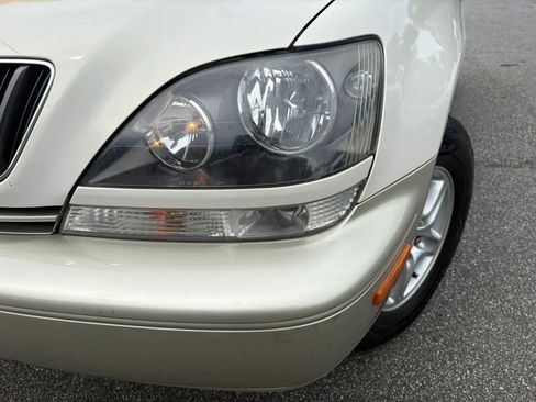 Used 2000 Lexus RX 300 FWD image 13