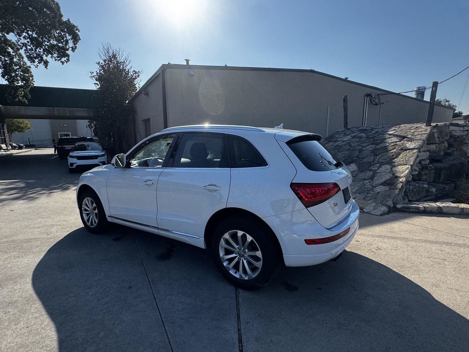 Used 2015 Audi Q5 2.0T Premium Plus w/ Technology Package AWD/4WD image 4