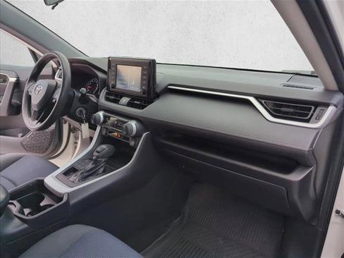 Used 2019 Toyota RAV4 LE image 25
