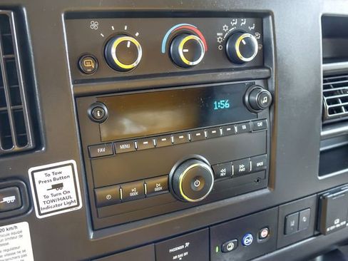 Used 2021 GMC Savana 3500 Extended w/ Power Convenience Package RWD image 15
