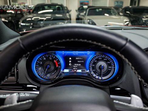 Used 2023 Chrysler 300 C RWD image 97