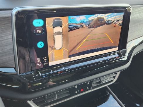 New 2026 Volkswagen Atlas SEL Premium R-Line image 8