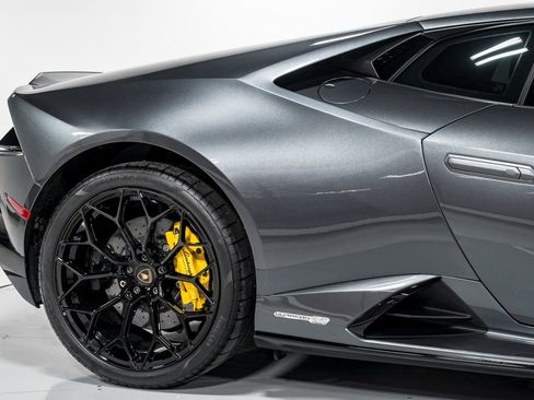 Used 2023 Lamborghini Huracan EVO image 48