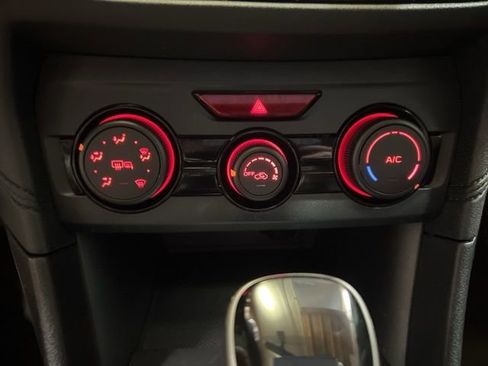 Used 2018 Subaru Crosstrek 2.0i Premium image 30