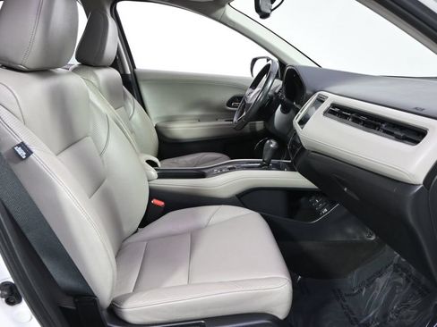 Used 2018 Honda HR-V EX-L image 13