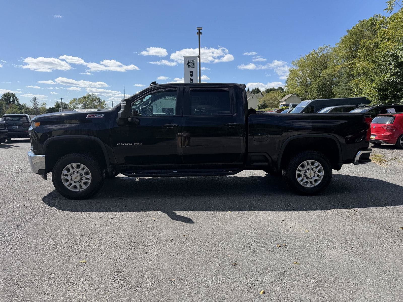 Used 2021 Chevrolet Silverado 2500 LT w/ Convenience Package AWD/4WD image 7