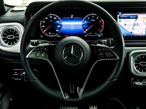 Certified 2025 Mercedes-Benz G 550 image 18