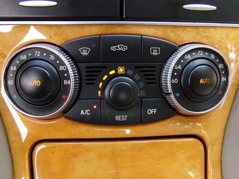 Used 2007 Mercedes-Benz SL 550 image 23