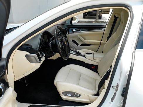 Used 2013 Porsche Panamera S RWD image 17