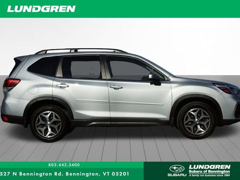 Used 2019 Subaru Forester Premium w/ All-Weather Package image 2