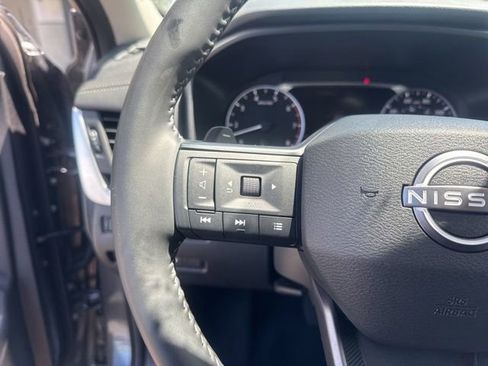 Used 2026 Nissan Rogue SV AWD/4WD image 12