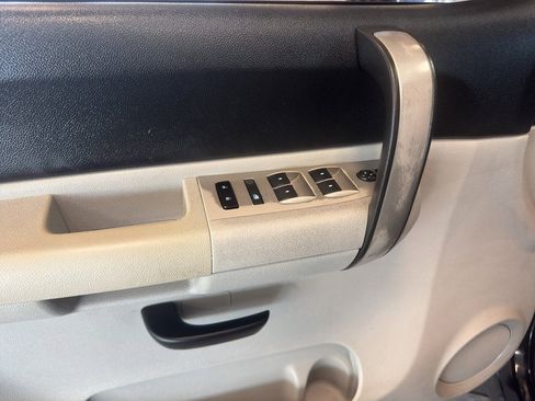 Used 2008 Chevrolet Silverado 1500 LT w/ Suspension Package, Off-Road image 9