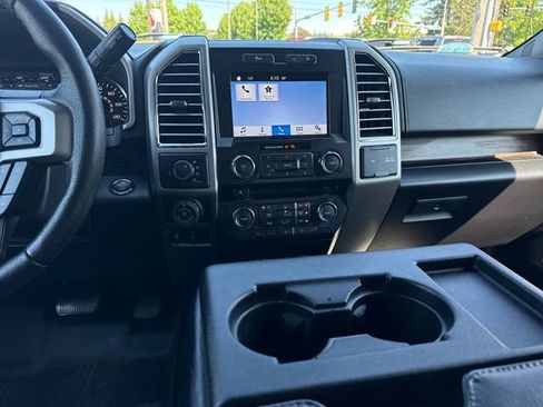 Used 2016 Ford F150 Lariat w/ Equipment Group 501A Mid AWD/4WD image 19