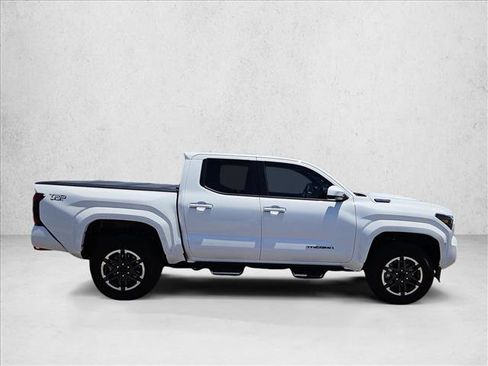 Certified 2025 Toyota Tacoma TRD Sport AWD/4WD image 4