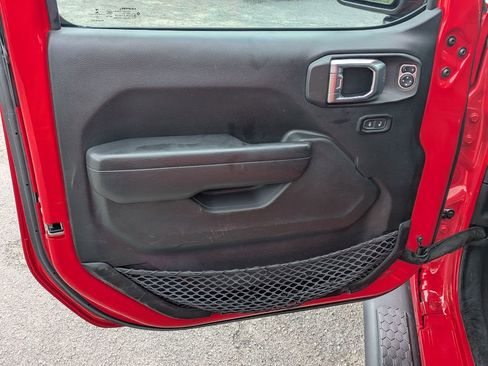 Used 2023 Jeep Wrangler Sport S image 11