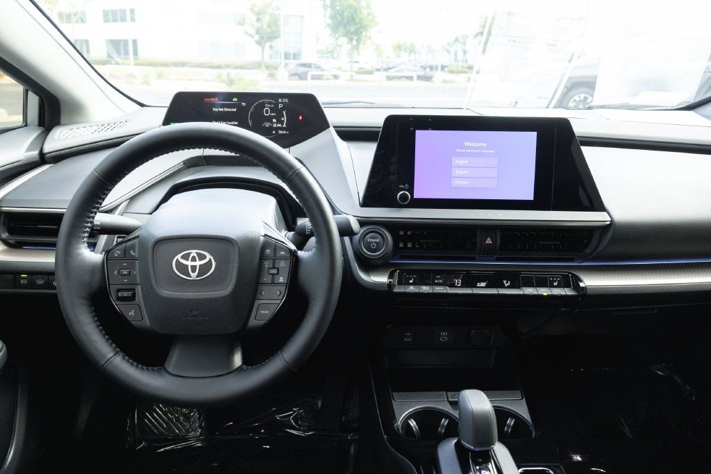 Used 2026 Toyota Prius XLE FWD image 14