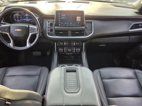 Certified 2024 Chevrolet Suburban LT AWD/4WD image 17