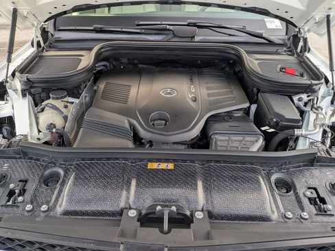 Used 2022 Mercedes-Benz GLS 450 4MATIC image 9