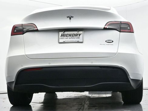 Used 2021 Tesla Model Y Long Range image 45