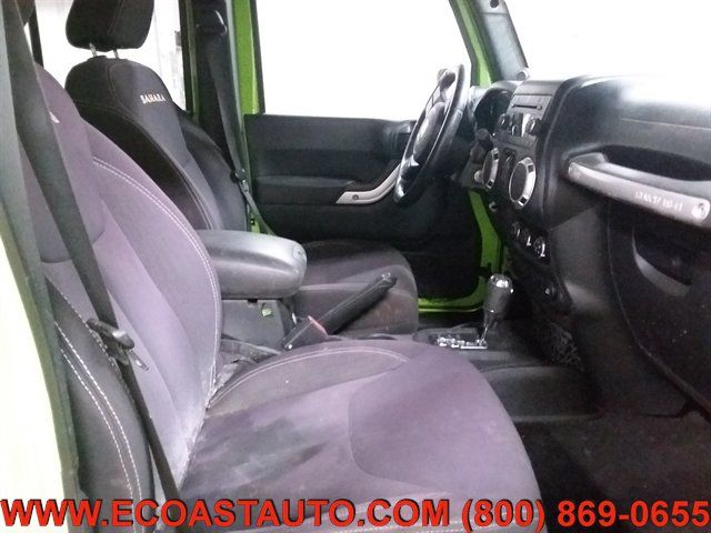 Used 2013 Jeep Wrangler Unlimited Sahara w/ Connectivity Group AWD/4WD image 14
