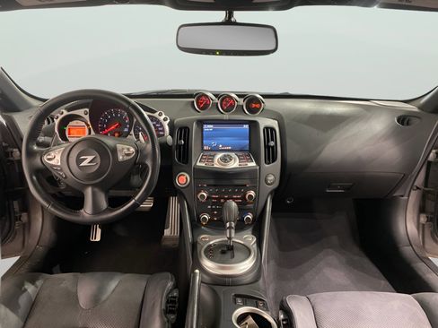 Used 2009 Nissan 370Z Touring w/ Aerodynamics Pkg image 13