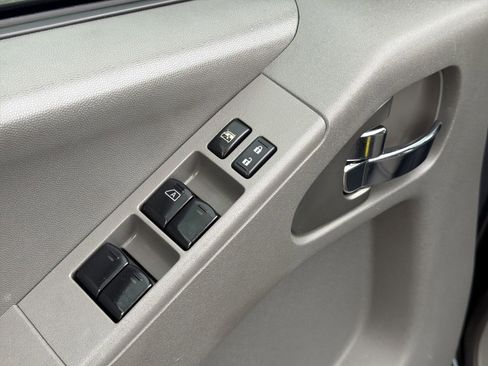 Used 2019 Nissan Frontier SV image 15