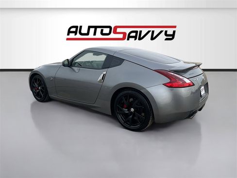 Used 2020 Nissan 370Z w/ Sport Package image 5