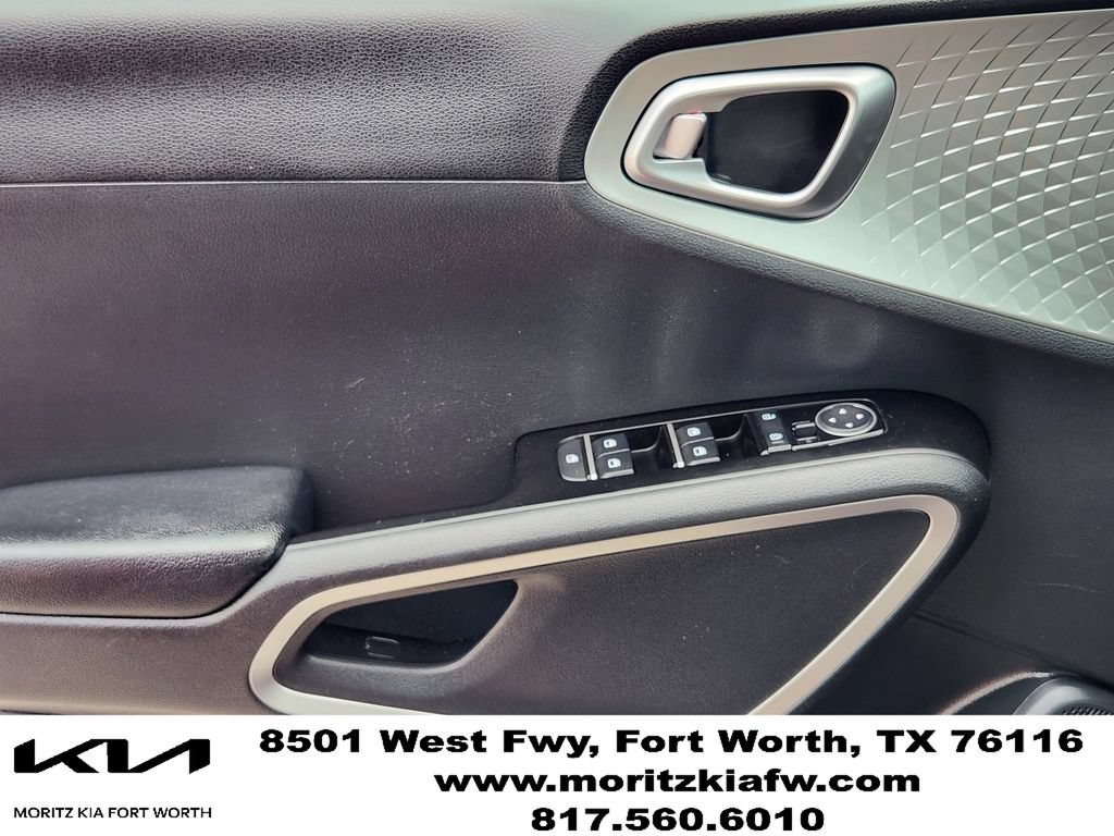 Used 2021 Kia Soul LX FWD image 22