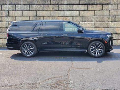 Used 2024 Cadillac Escalade ESV Sport Platinum w/ Heavy-Duty Trailer Package AWD/4WD image 6
