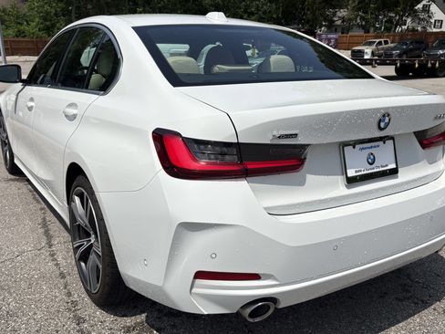 Certified 2024 BMW 330i xDrive Sedan w/ Convenience Package AWD/4WD image 8
