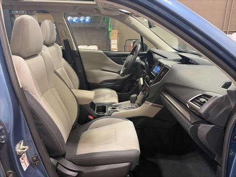 Used 2019 Subaru Forester Premium w/ All-Weather Package image 11