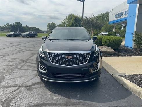 Used 2025 Cadillac XT5 Premium Luxury AWD/4WD image 2